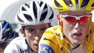 <B>LÍDER.</B> El danés Rasmussen deja el Tour cuando era líder.