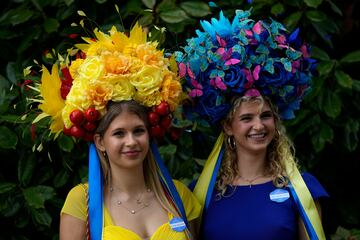 D¨ªa de estreno en el hip¨®dromo de Ascot, ciudad al sur de Inglaterra, donde se celebra la tradicional y pintoresca carrera de caballos con la presencia de la familia real brit¨¢nica.