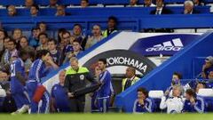 Eva Carneiro discutiendo con Mourinho en el partido contra el Swansea.