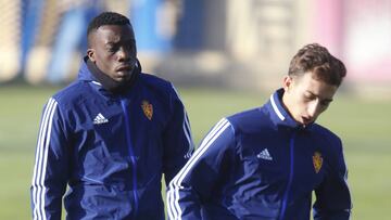 Nick y Baselga, durante un entrenamiento.