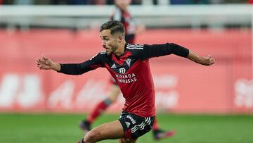 José Salinas, lateral izquierdo del Mirandés.