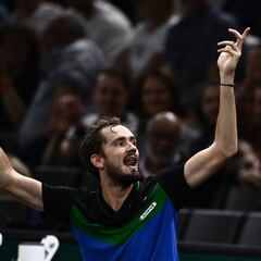 Medvedev pierde tras explotar con el público de París: “No voy a jugar si siguen pitando”