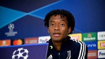 TURIN, ITALY - NOVEMBER 01: Juan Cuadrado of Juventus during a press conference ahead of their UEFA Champions League group H match against Paris Saint-Germain at Allianz Stadium on November 1, 2022 in Turin, Italy. (Photo by Daniele Badolato - Juventus FC/Juventus FC via Getty Images)