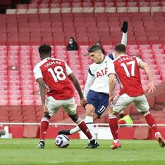 Lamela recibe el premio al gol de la temporada en el Tottenham