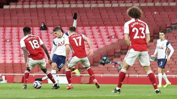 Lamela recibe el premio al gol de la temporada en el Tottenham