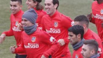 Griezmann y Vietto apuntan al ataque del Atleti ante el Sevilla