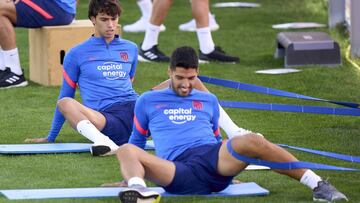 João Félix y Luis Suárez, en un entrenamiento.