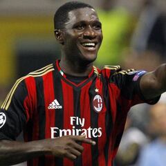 Cristian Zapata volvería a jugar con Milan en el derbi ante Inter