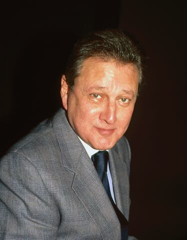 Interpretó al padre de Berta, un personaje con tintes conservadores que chocaba con el estilo de vida de su hija. Murió en 2012 a los 75 años por insuficiencia cardíaca.