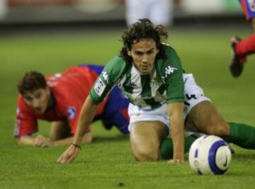 Temporada 04/05. Además del Atlético de Madrid-Málaga, también se disputó el Numancia-Betis. En imagen, Capi.