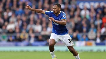 LIVERPOOL, ENGLAND - OCTOBER 17: Jose Salomon Rondon of Everton in action during the Premier League match between Everton and West Ham United at Goodison Park on October 17, 2021 in Liverpool, England. (Photo by Richard Heathcote/Getty Images)