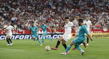 2-1. Rodrygo marca el primer gol tras una asistencia de Dani Carvajal.