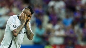 La discusión de Barticciotto y Yañez por Vidal: “Me paro y me voy”