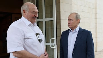 Russian President Vladimir Putin and Belarusian President Alexander Lukashenko speak during a meeting at the Bocharov Ruchei residence in Sochi, Russia June 9, 2023. Sputnik/Gavriil Grigorov/Kremlin via REUTERS ATTENTION EDITORS - THIS IMAGE WAS PROVIDED BY A THIRD PARTY.