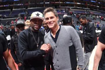 Floyd Mayweather Jr y Rob Lowe en el Memphis Grizzlies-Los Angeles Clippers.
