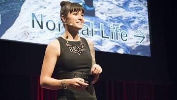 Claire Marie en una TEDTalk de Melbourne (Australia).