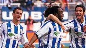 <B>SIGUE LA RACHA.</b> Como en el partido de la primera vuelta, Musampa fue el verdugo del Zaragoza. Su gol sentenció al equipo maño.