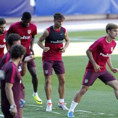 Óliver y Diogo Jota se han entrenado hoy