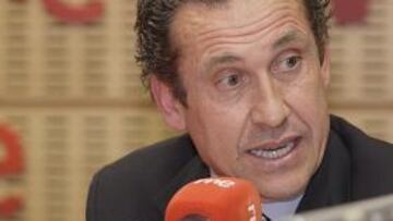 <strong>VALDANO, EN RNE.</strong> Jorge Valdano ha vuelto a reconocer que el fichaje de Villa está muy complicado para el Real Madrid.