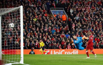 1-0. Mohamed Salah marcó el primer gol.