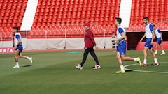 Pele Mel en un entrenamiento del Almería.