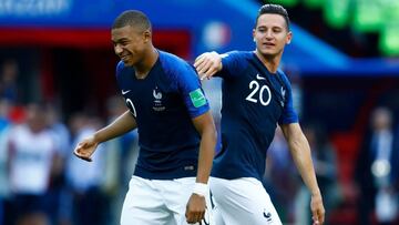 Thauvin entra por Mbapp&eacute; durante el partido contra Argentina.