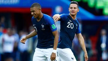 Thauvin entra por Mbapp&eacute; durante el partido contra Argentina.