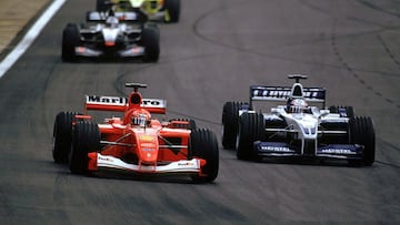 El recordado sobrepaso de Juan Pablo Montoya a Michael Schumacher en el Gran Premio de Brasil de la Fórmula 1 en 2001.