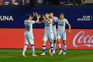 0-5. Yannick Carrasco celebr¨® el quinto gol.