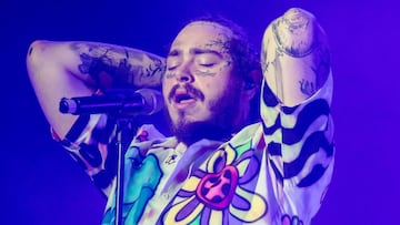 Post Malone actúa en vivo en el escenario durante el segundo día del Festival de Música Lollapalooza Brasil en el Hipódromo de Interlagos el 06 de abril de 2019 en Sao Paulo, Brasil.