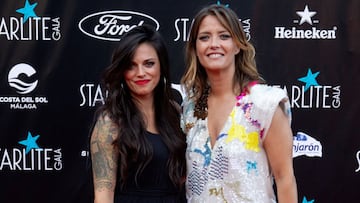 María Casado junto a Martina.