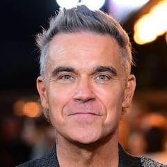 La triste historia familiar de Robbie Williams, tras ‘derrumbarse’ en un escenario: “Es muy extraño ser adulto. No estoy listo”