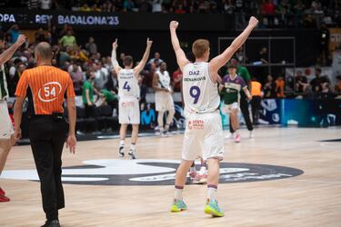 Los jugadores del Unicaja celebran la Copa del Rey 2023.
