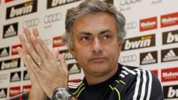 Mou: "Para recibir recados en periódicos estoy mayor"