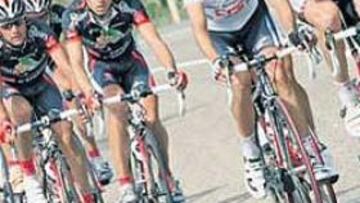 <b>LUCHA DE EQUIPOS. </b>El CSC de Sastre tira del grupo en la etapa de anteayer para neutralizar la fuga.