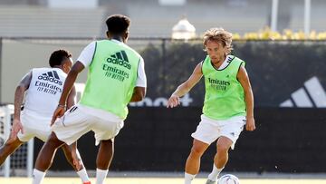 Modric, superada la fiebre, se ejercitó en la sesión de tarde de este jueves en UCLA.