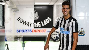 El Sevilla pugna con el Betis por fichar a Mikel Merino