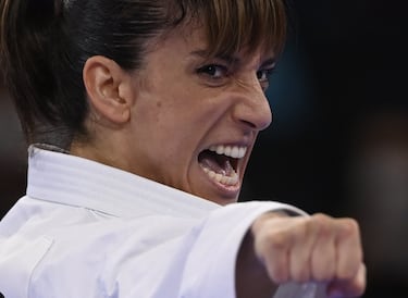 Sandra Sánchez realiza su ejercicio en la final de kata.