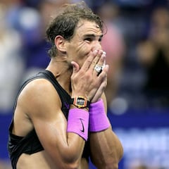 Nadal abraza el decimonoveno Grand Slam entre lágrimas