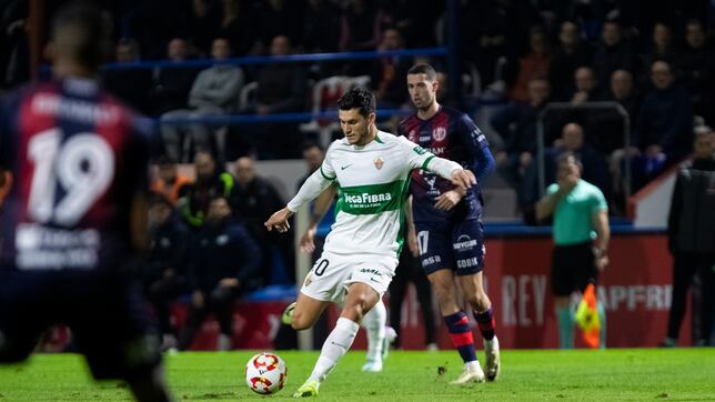 Oficial: El Elche traspasa a Cristian Salvador al Tianjin Jinmen Tiger