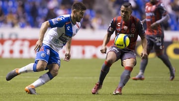 Puebla y Necaxa luchan por el triunfo en el Estadio Cuahtémoc