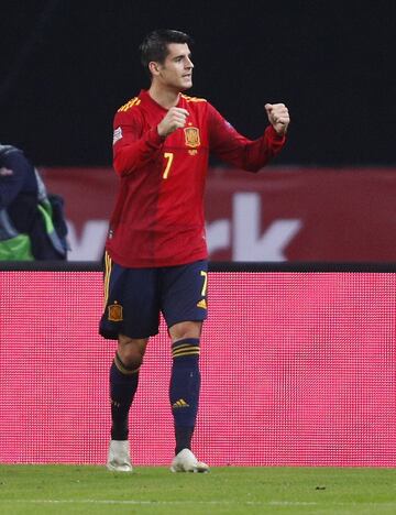 1-0. Álvaro Morata celebró el primer gol.