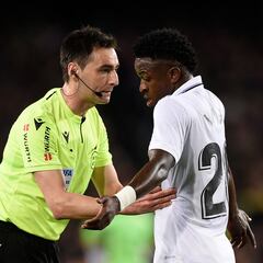 El Madrid, molesto por el arbitraje de De Burgos