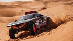 Sainz con el Audi en el Dakar 2022.