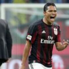 Prensa italiana le pone presión a Carlos Bacca por su falta de gol
