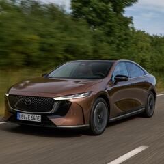 El coche japonés que hace algo inesperado a partir de 90 km/h: pura genialidad