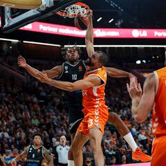 Taylor lleva al Valencia a la quinta en la Euroliga