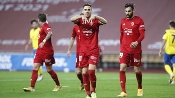 Kike Barja marcó dos de los goles al Tomares.