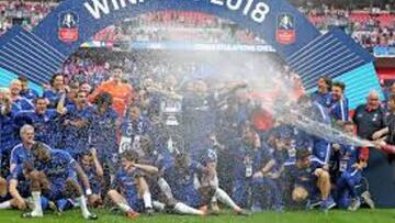 La FA retirará el champán en las celebraciones para respetar las creencias religiosas