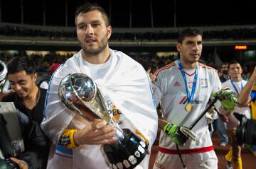 Casi seis meses después de su llegada a México, Gignac se coronó campeón de la Liga MX por primera vez en el Apertura 2018, torneo donde los Tigres derrotaron a los Pumas de la UNAM por la vía de los penales.